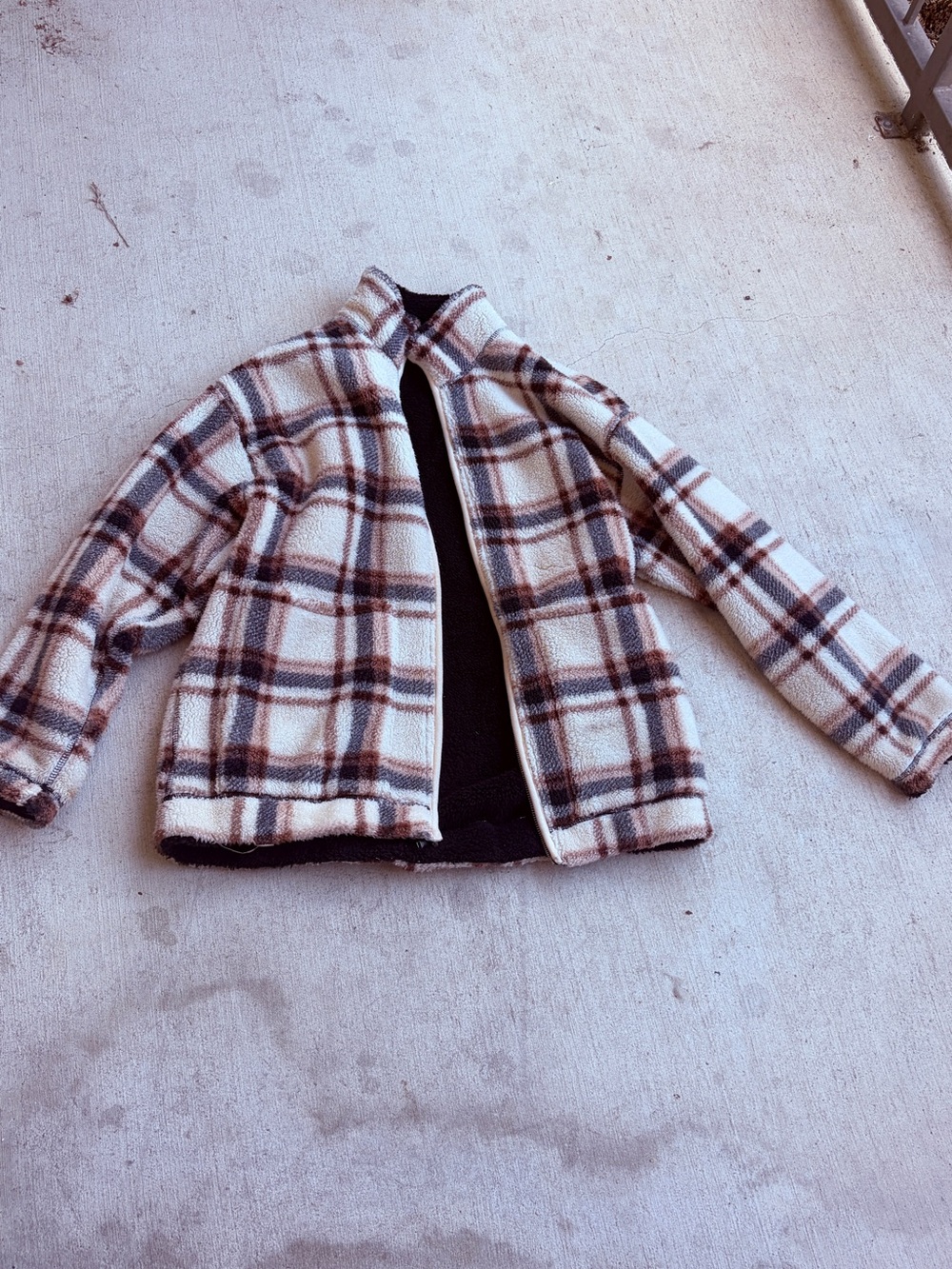 Hollister Cream & Brown Plaid Teddy Jacket reversible